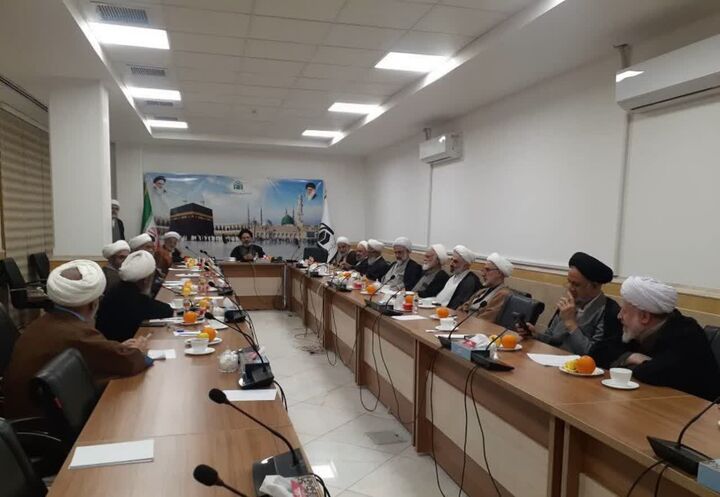 آمادگی اعزام ۳۰ هزار زائر به حج ۱۴۰۵/
برای اعزام زائران تابع مجوز مراجع ذی‌صلاح هستیم