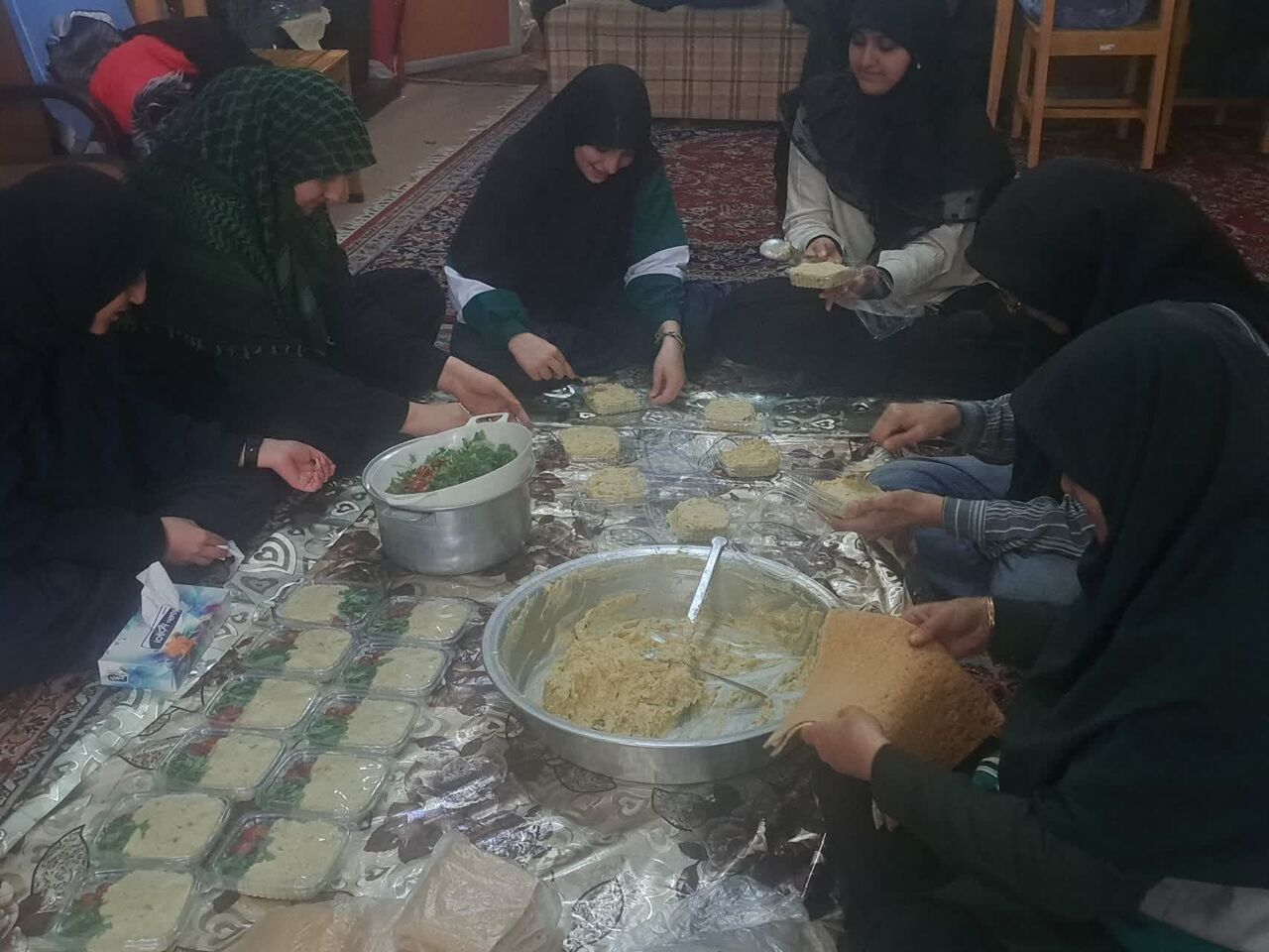 دیگ‌های گرم، دل‌های روشن؛ بانوان کانون قدسیان اباصالح در مسیر خدمت به جبهه حق