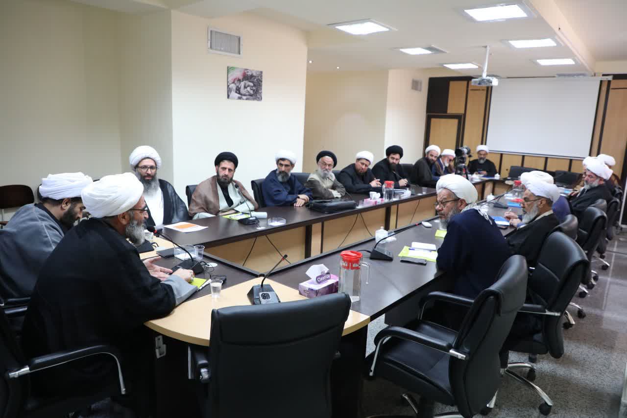 سیاستگذاری و راهبری برنامههای «شبهای اقتدار» بر عهده ائمه جمعه قرار دارد