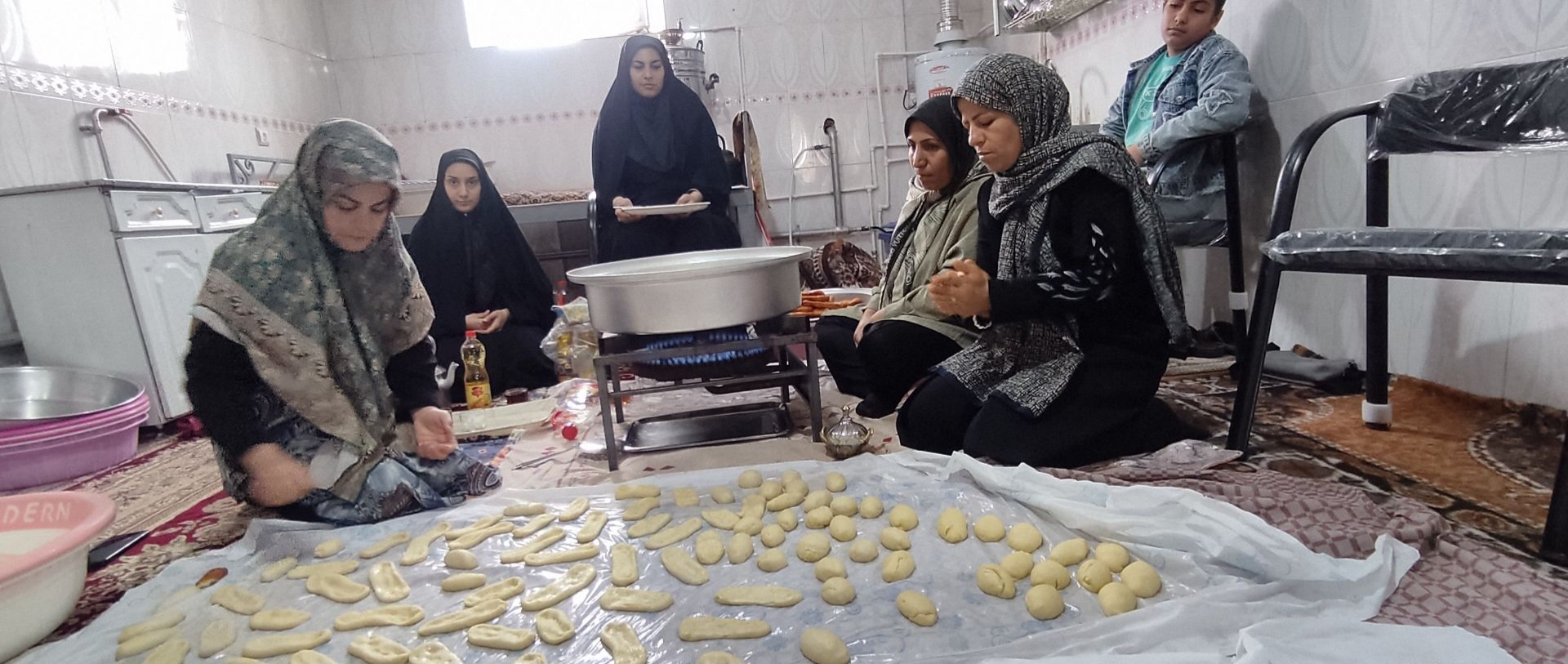 زنان، پیشران جریان ایمان و تحول در مساجد/ از عبادت تا جهاد تبیین