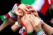 موزیسین تایلندی: جهان ساز ستایش قهرمانان ایرانی را می‌نوازد
