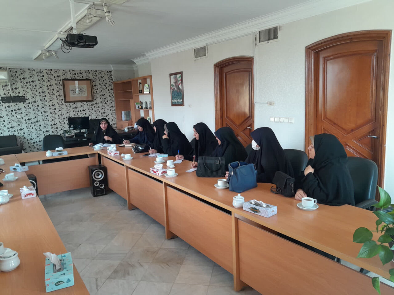 تدوین «نظامنامه تعالی بانوان راهبر کانون‌های فرهنگی و هنری مساجد» مشهد