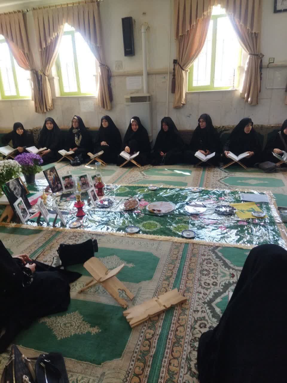 برگزاری محفل نورانی ختم قرآن در سیدان به یاد رهبر شهید؛حضور پرشور نوجوانان در مسجد بابالحوائج