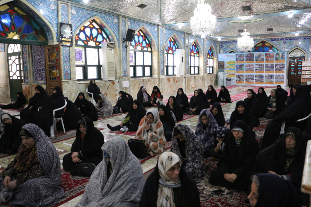 آغاز آیین‌های برنامه های بزرگداشت دهه کرامت در استان سمنان