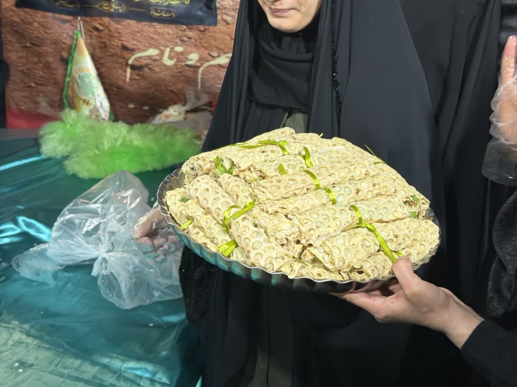 استمرار همدلی‌های شبانه خمام با شمیم عطر رضوی