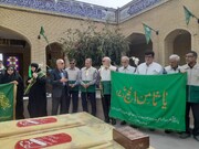 برافراشته شدن پرچم حرم امام رضا(ع) در موزه دفاع مقدس مازندران/ فعالیت ۷۵ خادمیار رضوی در حوزه ایثار و شهادت