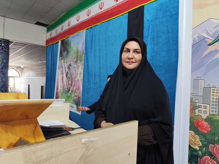 دختران، سرمایه‌های ارزشمند فردای ایران است