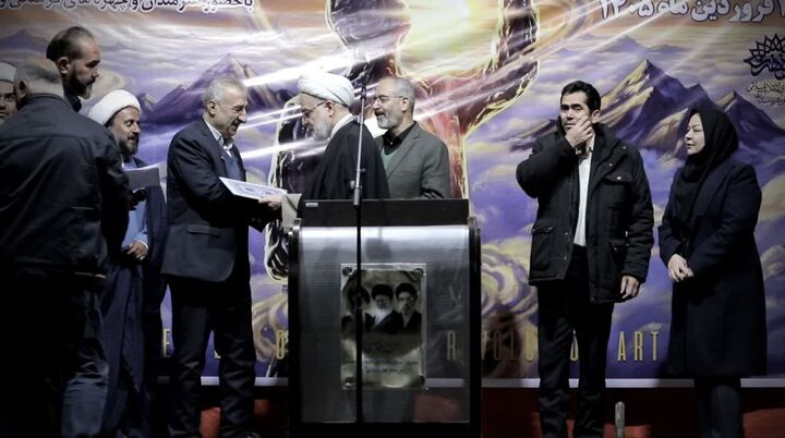 قیسوندی، چهره هنر انقلاب کردستان در سال ۱۴۰۴ معرفی شد