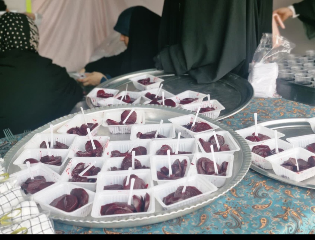 تقدیر فعالان مسجد جامع رسول‌الله الله(ص) از دختران و ارتشی ها