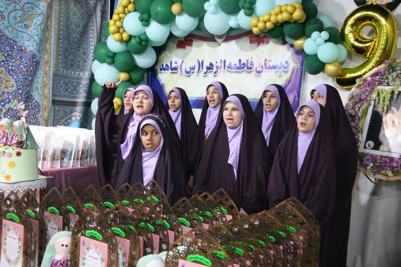 جشن عبادت دختران شاهد فاطمةالزهرا(س) سمنان برگزار شد