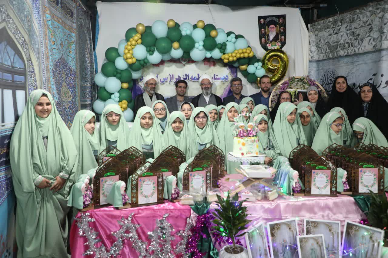 جشن عبادت دختران شاهد فاطمة‌الزهرا(س) سمنان &nbsp;برگزار شد