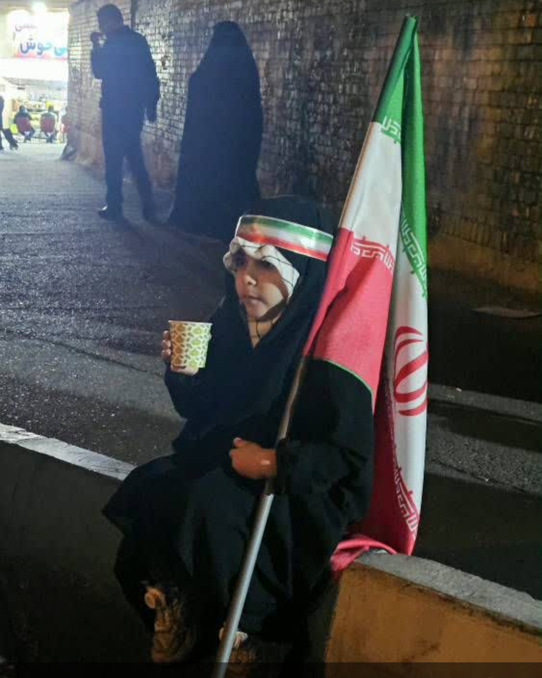 روایتی از ۵۰ شب حضور مردم از مسجد تا خیابان برای نمایش اتحاد و همدلی