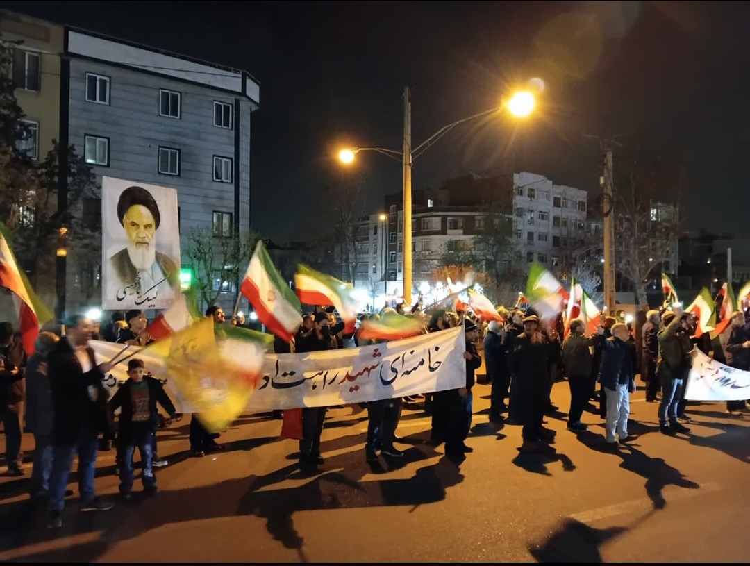 روایتی از ۵۰ شب حضور مردم از مسجد تا خیابان برای نمایش اتحاد و همدلی