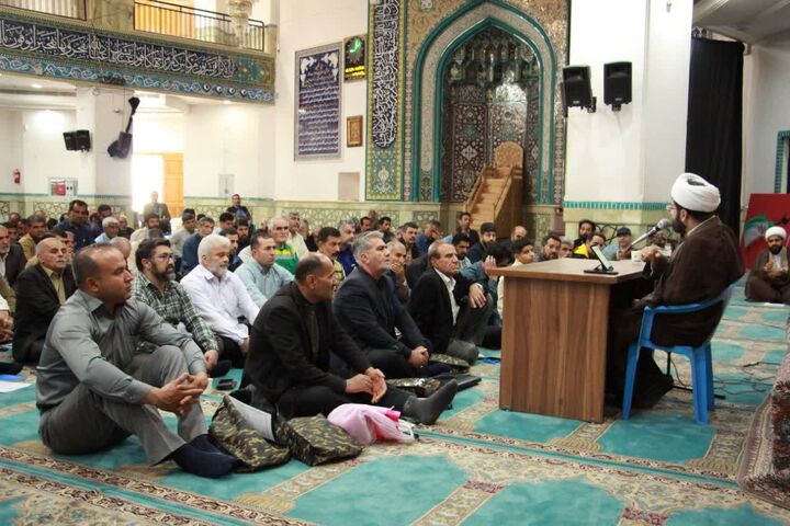 کارگاه «خادمین بهشت» در شیراز؛ ارتقای مهارت خدمت‌رسانی و نقش معنوی خادمان مساجد