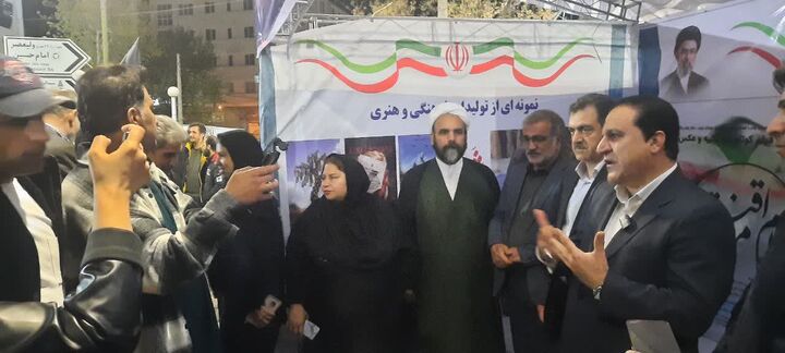 هم‌افزایی مساجد و اصحاب رسانه در میدان ۲۲ بهمن