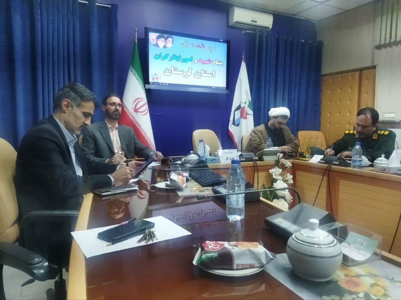 وبینار سراسری «اول خانواده شهدا» با محوریت دیدار و تجلیل از خانواده شهدا در استان لرستان