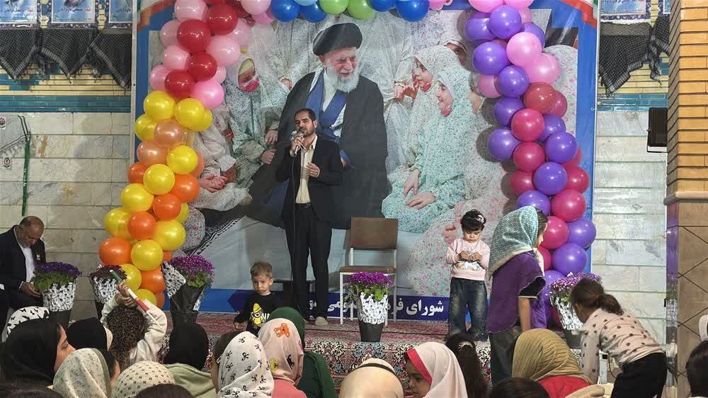 مجاهدان عرصه تعلیم با برپایی کلاس‌های جهادی در مساجد، سنگر علم و ایمان را  استوار نگه داشتند