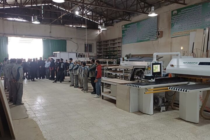 دستور دادستان گلستان برای رفع فوری موانع ۳۱ واحد تولیدی زنگیان