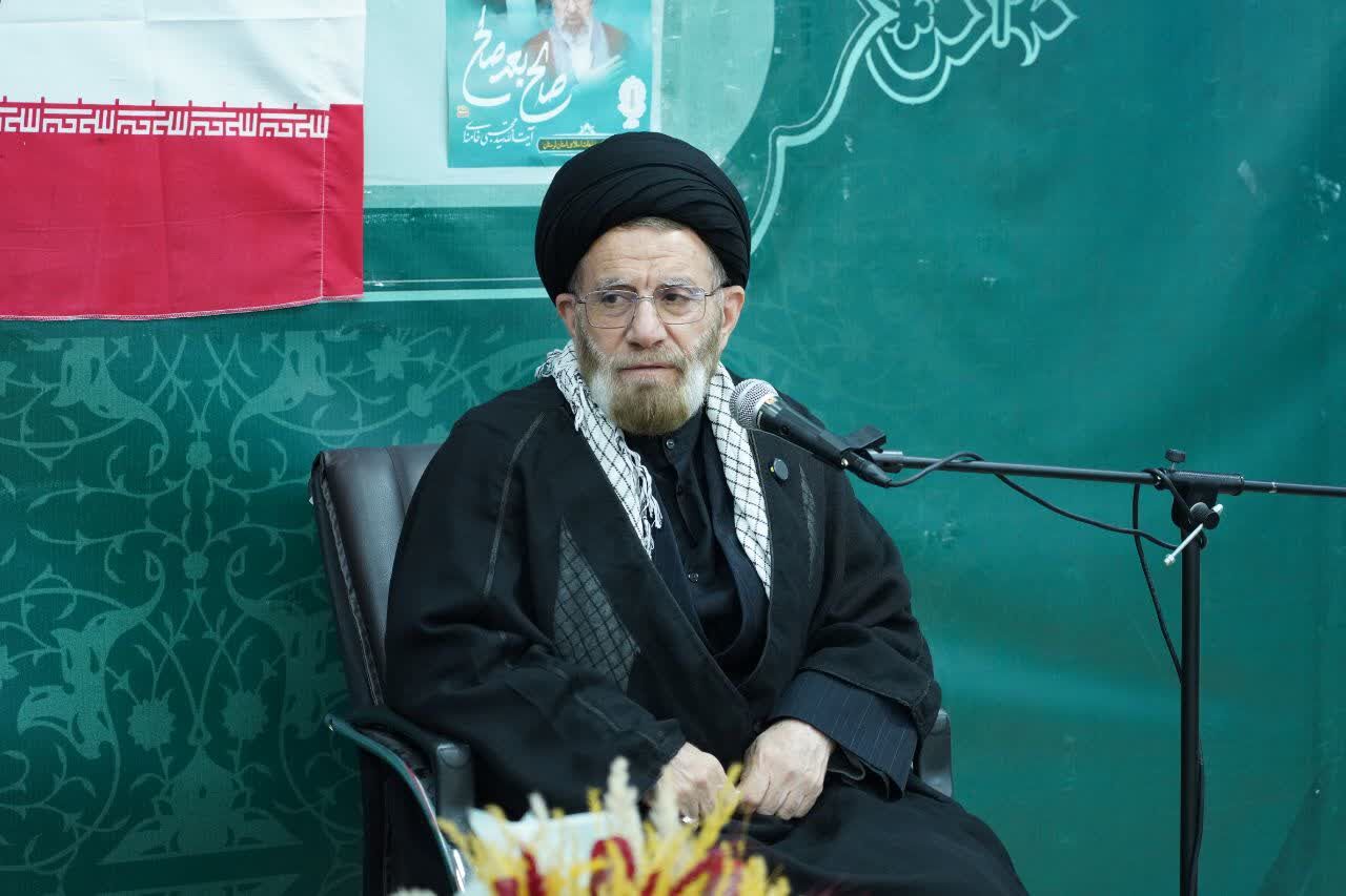 مردم استان لرستان در همه مراحل حامی و پشتیبان انقلاب اسلامی هستند
