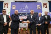 «کاخ‌گلستان، تپه‌هگمتانه، پاسارگاد، تخت‌جمشید و عمارت چهل‌ستون» صاحب سند رسمی شدند