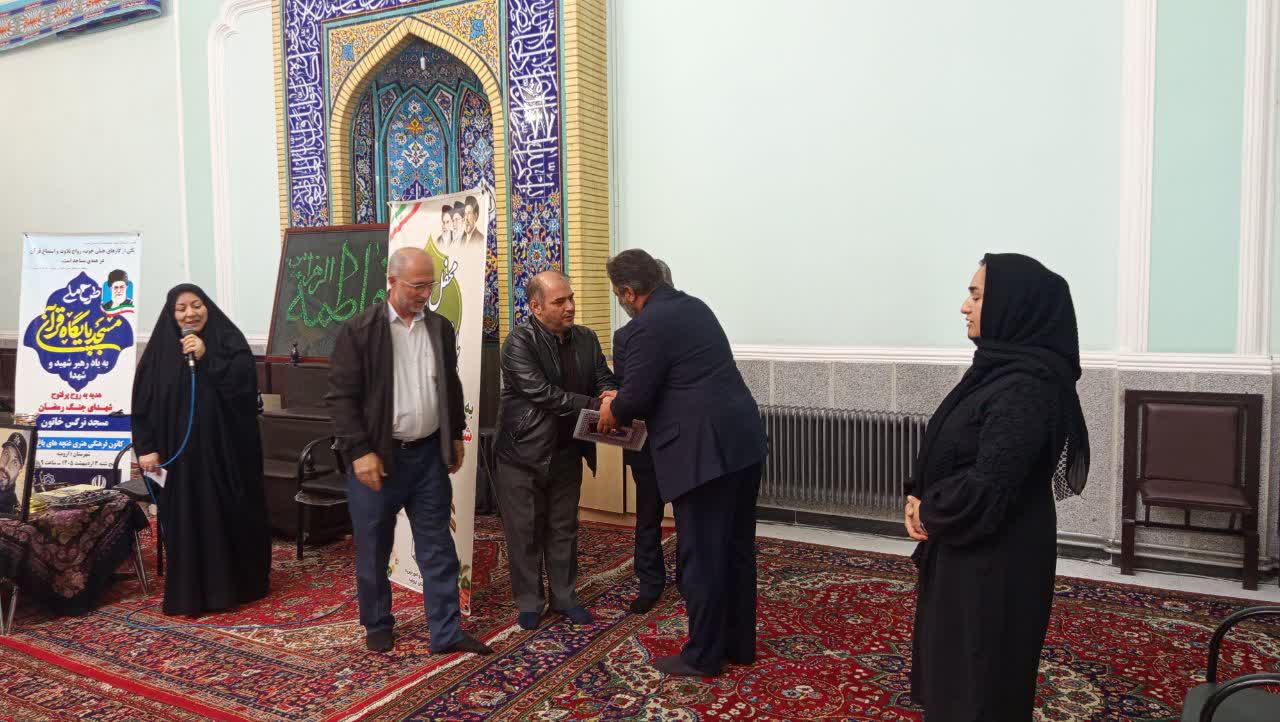 طعم شیرین همدلی و ایثار در کنار آیات الهی در نرجس خاتون ارومیه