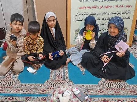 کلاسِ مقاومت و همدلی؛ روایت بانوان مسجد امام حسین(ع) شیراز در خط مقدمِ جبهه فرهنگی