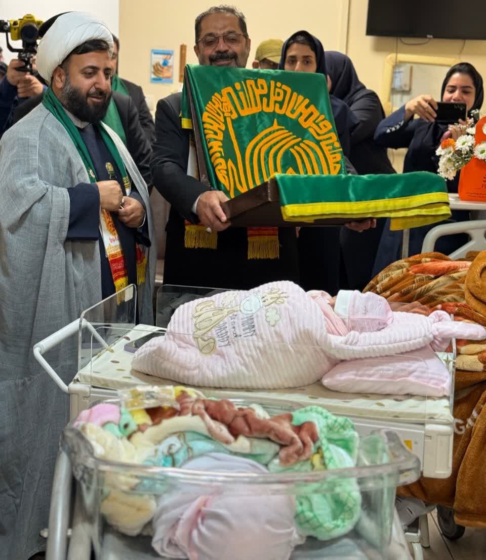 نخستین بانگ زندگی نوزادان با نوای دلنشین اذان و عطر رضوی