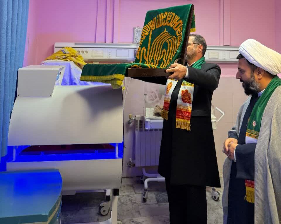 نخستین بانگ زندگی نوزادان با نوای دلنشین اذان و عطر رضوی