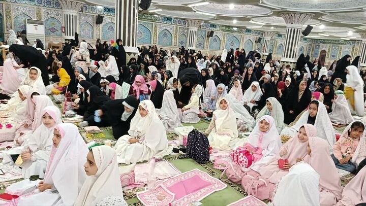 از کوچه‌های مسجد تا صحن مصلی؛ روایت نخستین نماز پرشکوه دختران مسجدی در شهرکرد