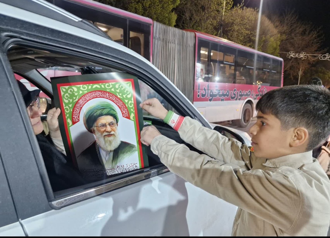 روایت فعالیت نوجوانان تبریز در جنگ رمضان؛ از اجرای میدانی «رهپویان یاس» تا خدمت رسانی به مردم