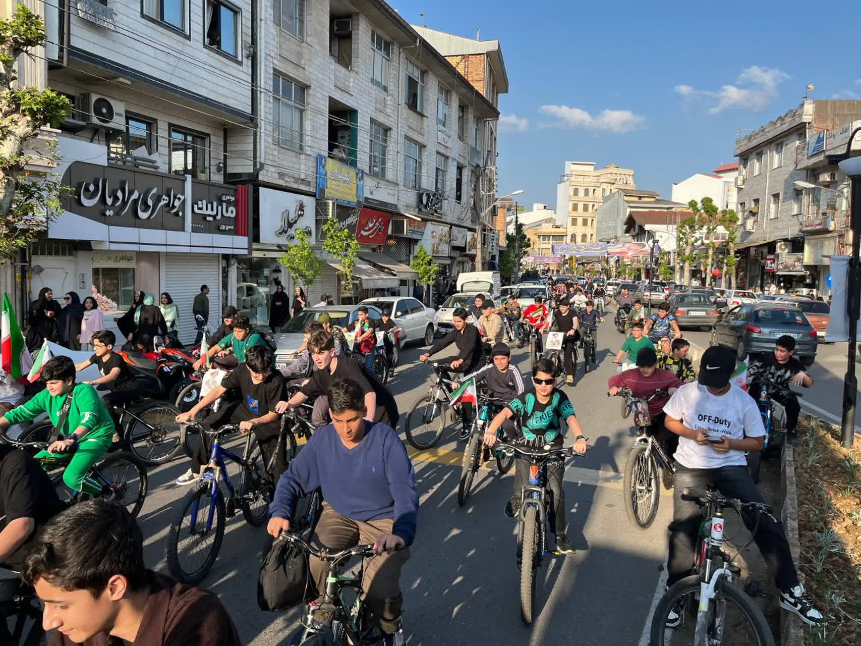 اجرای ۴۲ برنامه دهه کرامت در صومعه سرا / از دوچرخه سواری نوجوان امام رضایی تا رواق دعبل