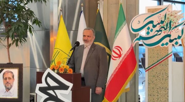 حجاج ایرانی پیام آور وحدت، دوستی و صلح بین امت اسلامی هستند