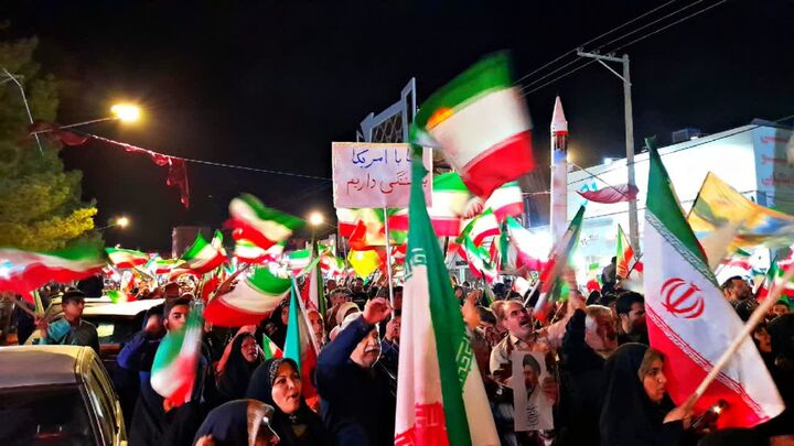 پنجاه‌ و پنجمین حضور حماسی مستمر شبانه مردم ولایی بیرجند