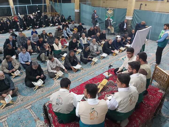 محفل «کرسی تلاوت رضوی» در کرمانشاه طنین‌انداز شد