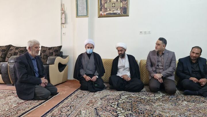 شناساندن رشادت شهدا به نسل آینده، وظیفه ماست