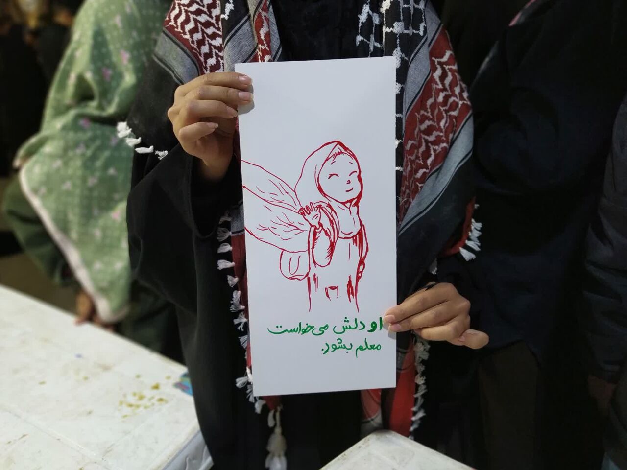 هنر، سلاحِ برّانِ «خون‌خواهی»؛ وقتی بومِ نقاشی در سنگر مسجد به خروش می‌آید