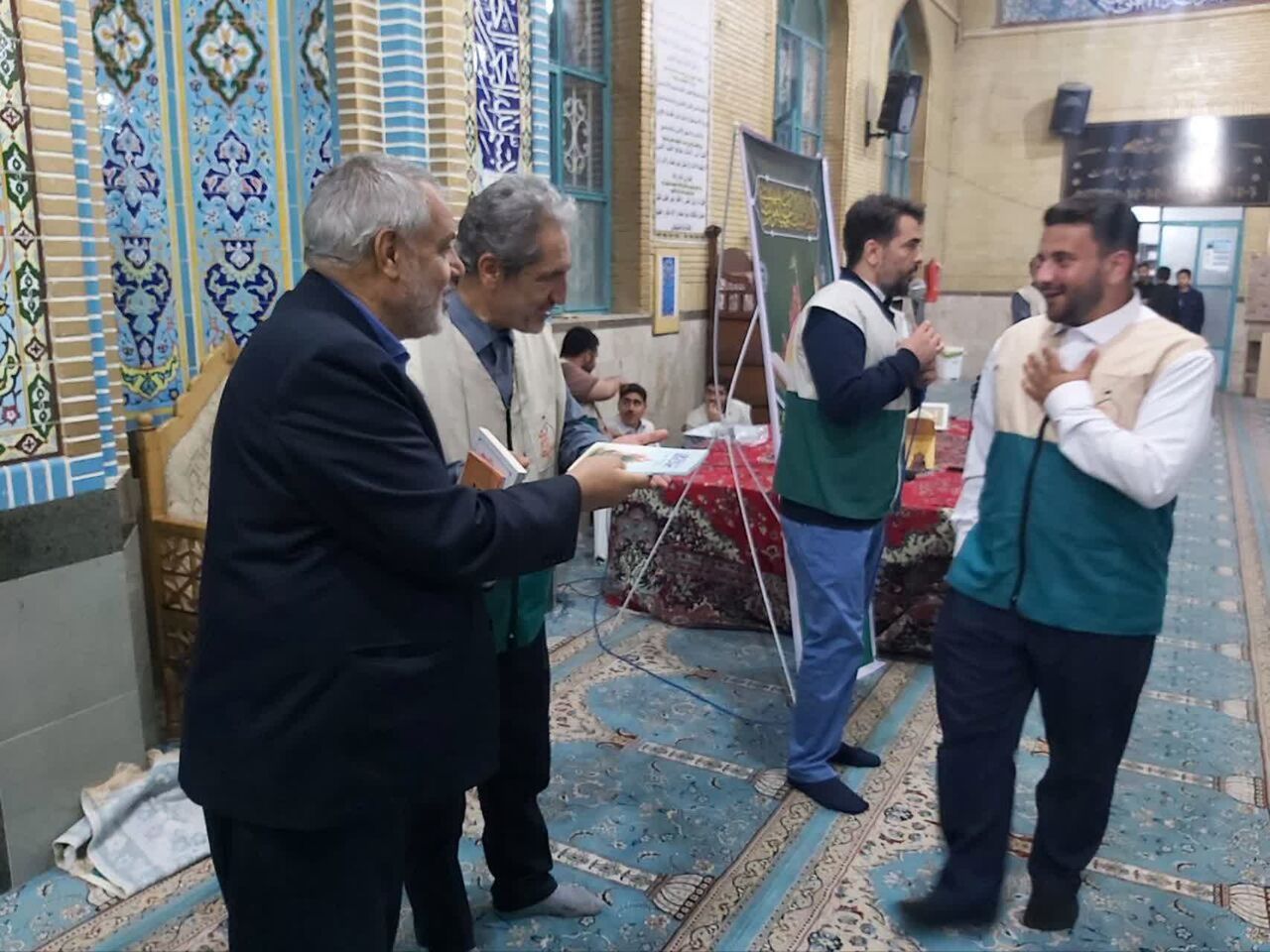 محفل «کرسی تلاوت رضوی» در کرمانشاه طنین‌انداز شد