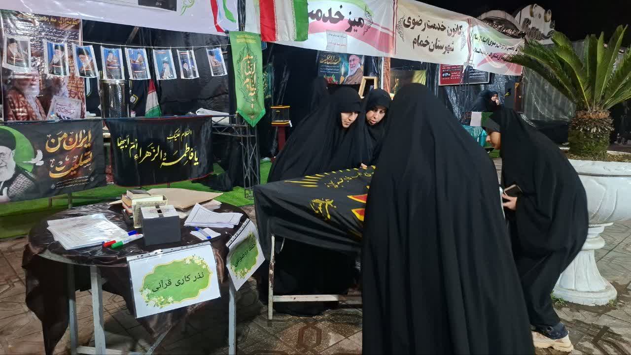 موکب عتبات عالیات خمام؛ از پلاکاردنویسی نوجوانان تا پذیرایی از مردم در شبهای جنگ