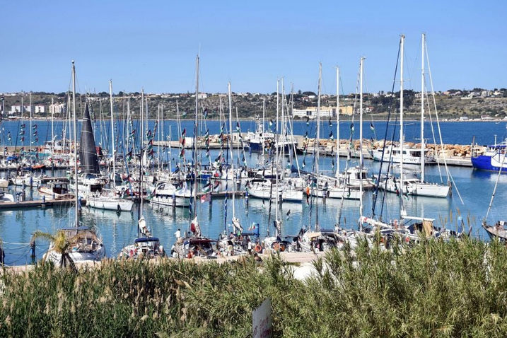 «ناوگان جهانی صمود» آماده حرکت از ایتالیا به سمت غزه می‌شود+ عکس