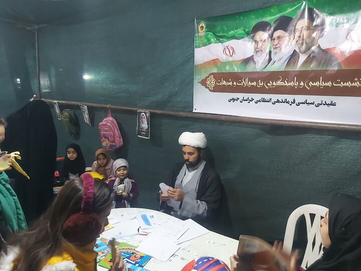 خدمت جهادی موکب «میناب ۱۶۸» بیرجند/ مشقِ خونخواهی با مدادرنگی