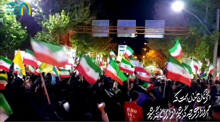 حضور گرم راینی‌ها در پنجاه و ششمین شب‌ حماسه خیابان به روایت دختران حاج‌قاسم