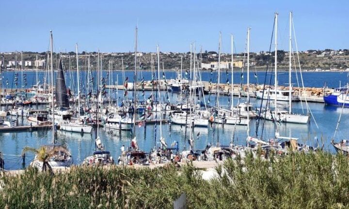 «ناوگان جهانی صمود» آماده حرکت از ایتالیا به سمت غزه می‌شود+ عکس