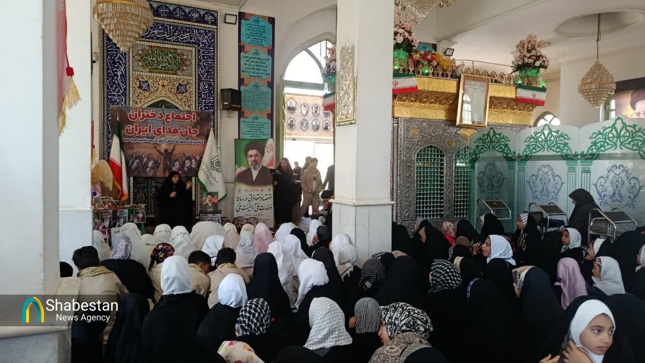 اجتماع دختران جانفدا در آستان امامزاده علوی(ع)