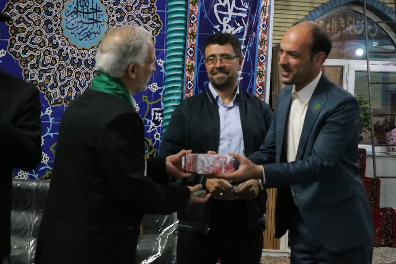 دعای خادمان، آغاز عشق در ارومیه/شروع یک زندگی متبرک