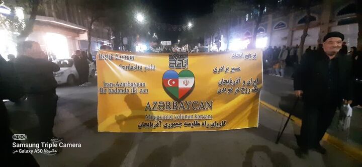 حضور پرشور شیعیان آذربایجان در اجتماع شبانه اردبیل؛ نمادی از پیوند دو ملت