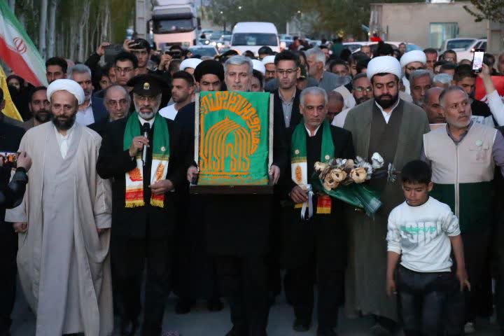 روایت عشق در بادکی شهرستان چایپاره؛ وقتی دل‌ها به سوی حرم پر کشید