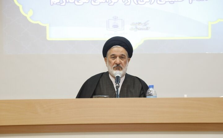 ملت باید با شناخت دشمن، مسیر مقاومت را انتخاب کند