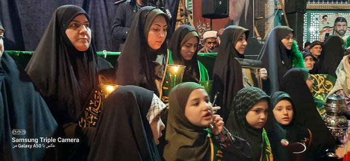 معطر شدن فضای اجتماع شبانه اردبیل با حضور پرچم و خادمان امام رضا (ع)