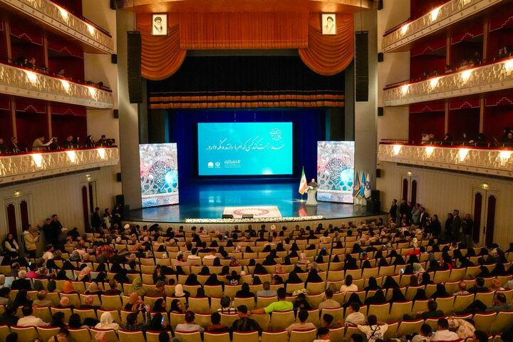 هنر هنوز دین خود را به امام رضا(ع) ادا نکرده است/ اعجاب‌های ایران را مدیون ثامن‌الحجج(ع) هستیم