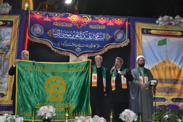 اجتماع جان‌فداهای الیگودرز زیر سایه پرچم حرم امام رضا(ع)